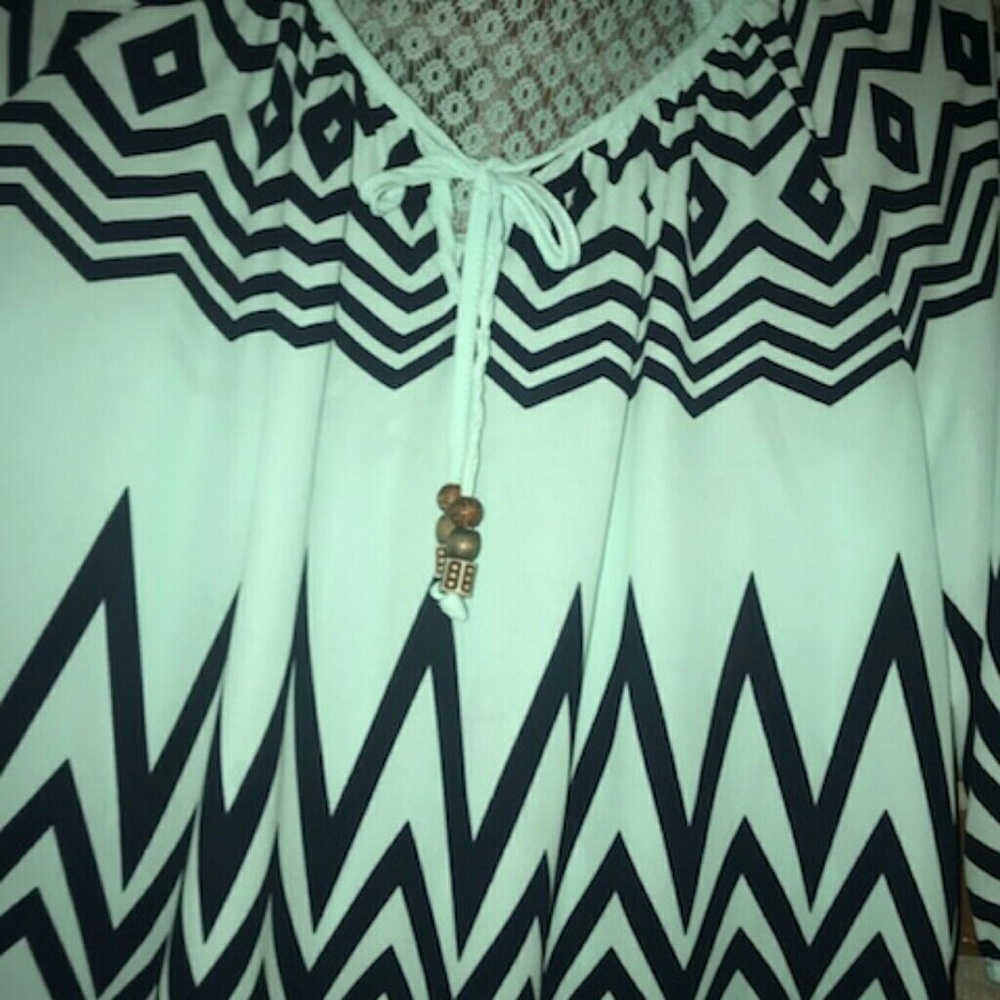 Ladies shirt - Picture 2 of 4
